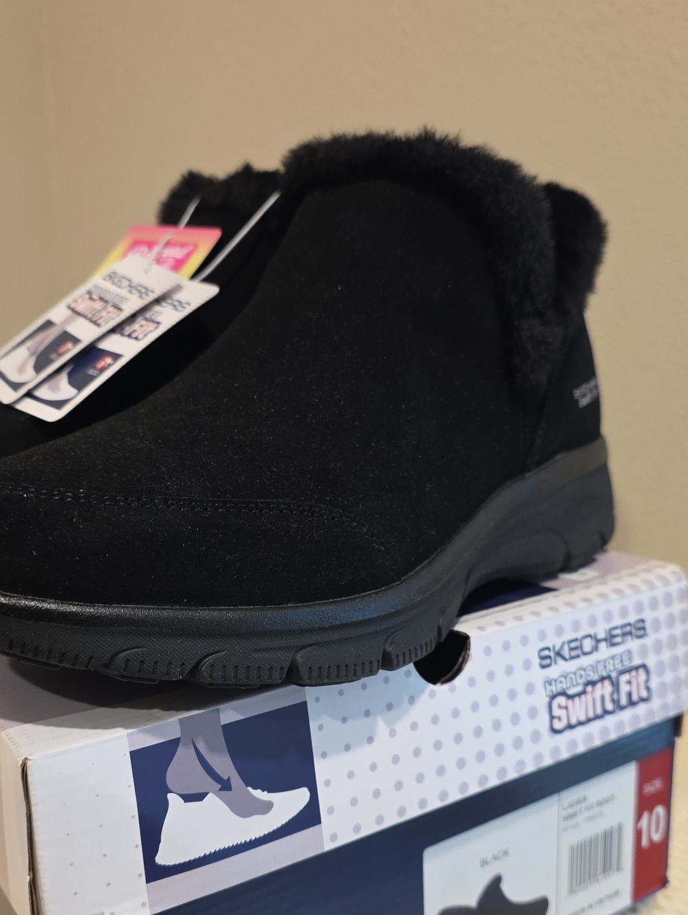 Skechers Swift Fit Black Slip-On Shoes - Picture 6 of 8